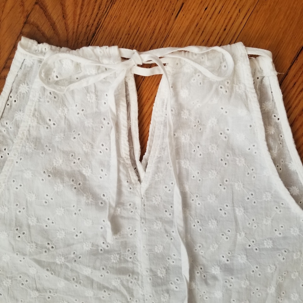 Eyelet Ruffle Halter - Size Medium - Picture 6 of 12